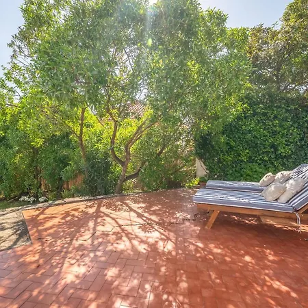 Ferienhaus Guestready - Stunning Home In Sintra-Cascais Park